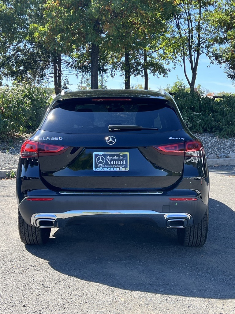 2022 Mercedes Benz GLA 250 4MATIC photo 4