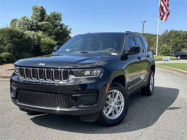 2025 Jeep Grand Cherokee Laredo's photo