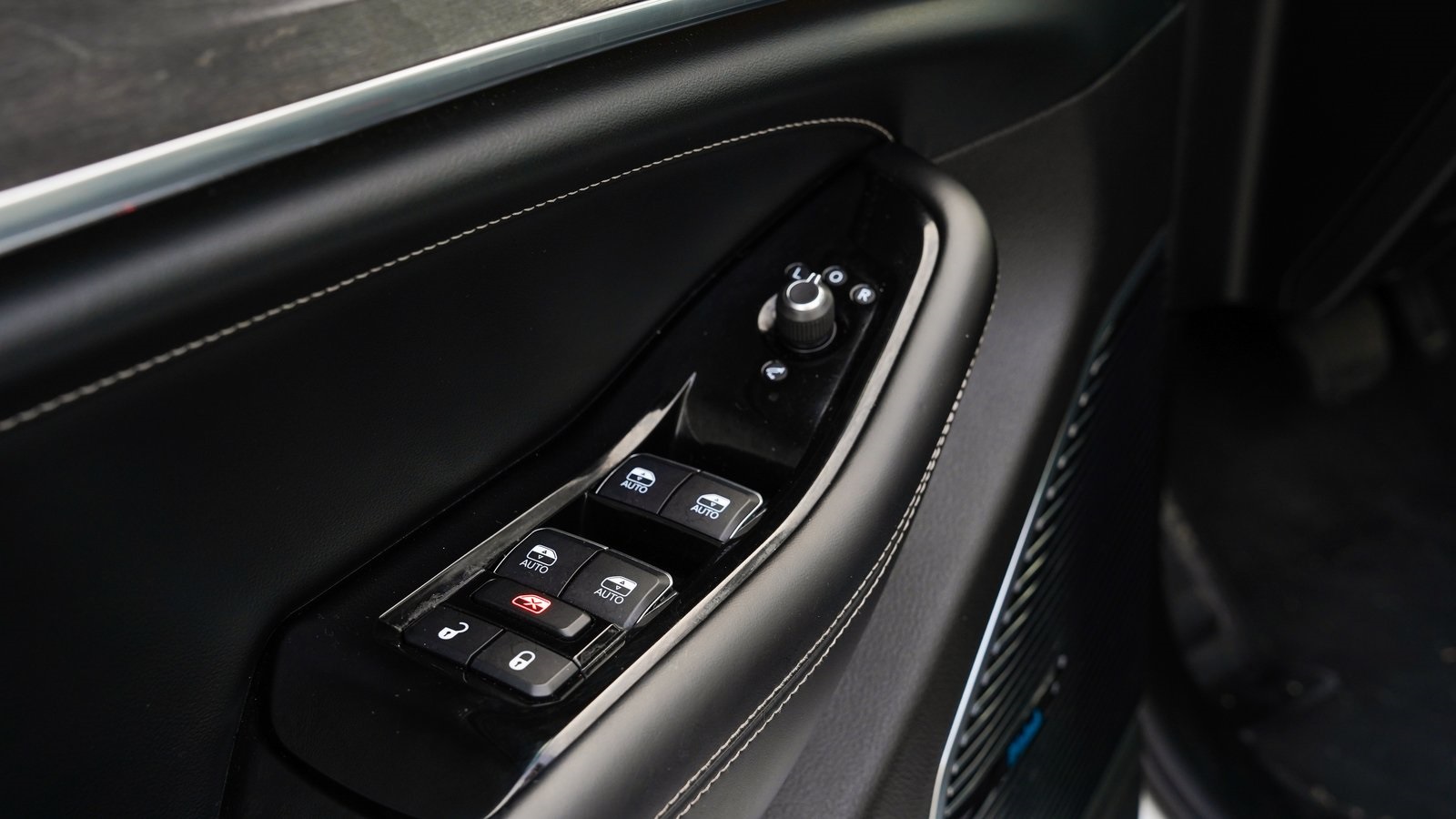 2022 Jeep Grand Cherokee Overland photo 16
