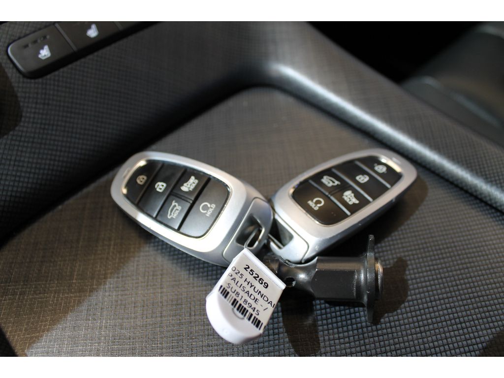 2025 Hyundai Palisade Limited photo 28