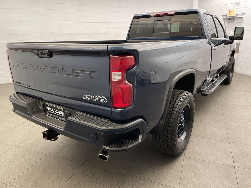 2022 Chevrolet Silverado 3500HD High Country photo 4