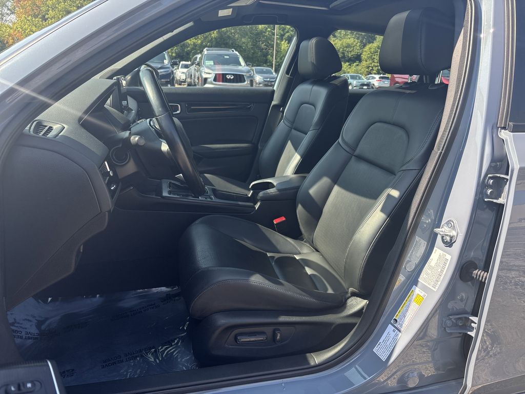 2022 Honda Civic Sport Touring photo 4