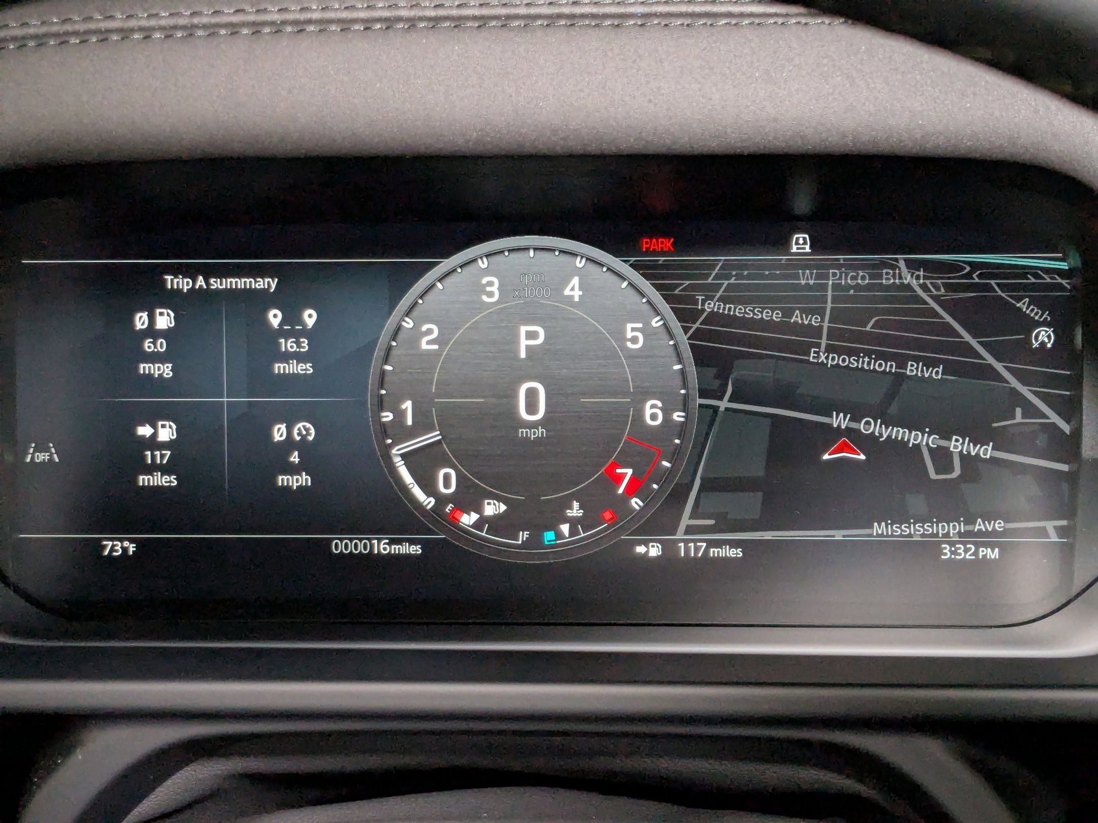 2025 Land Rover Defender 90 X-Dynamic SE photo 11