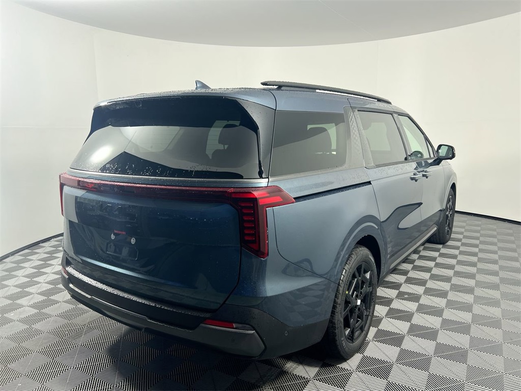 2026 Kia Carnival SX photo 3