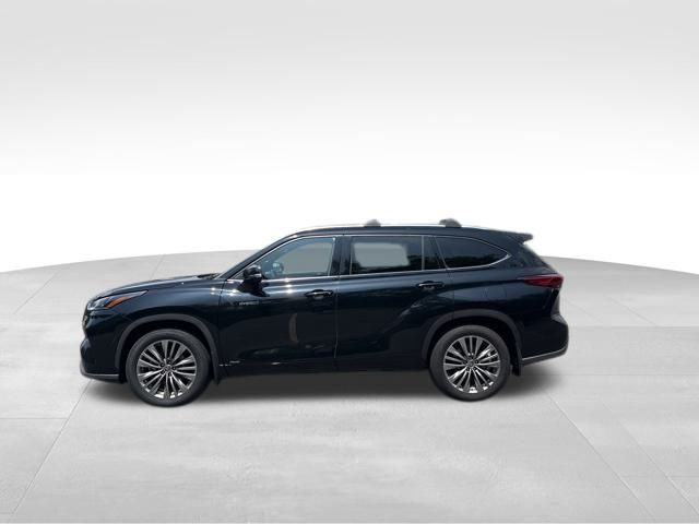 2020 Toyota Highlander Hybrid Platinum photo 2