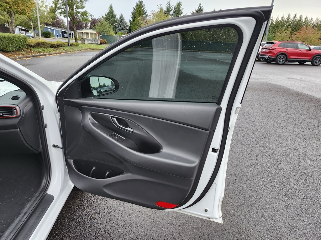 2020 Hyundai Elantra GT N Line photo 27
