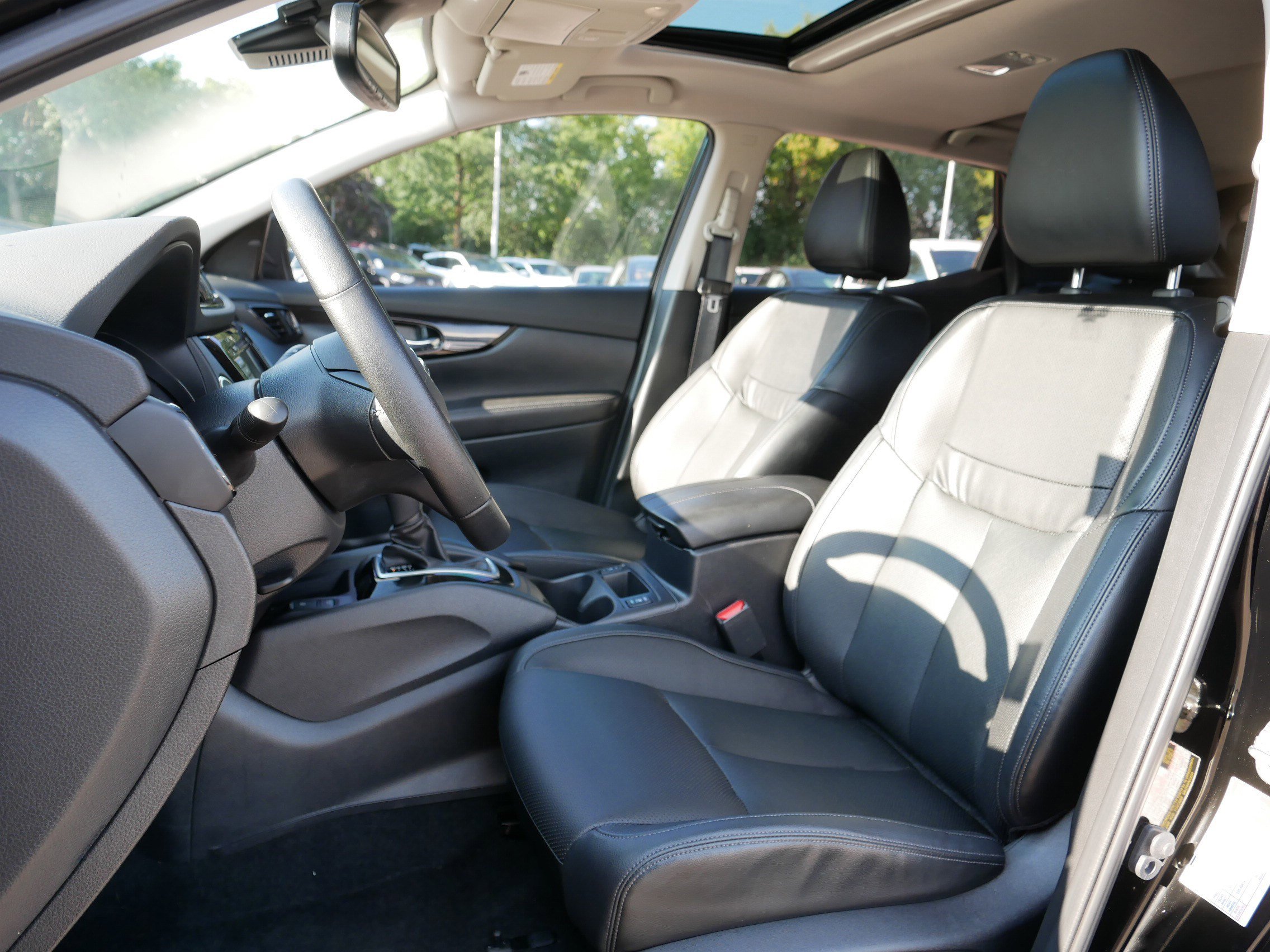 2022 Nissan Rogue Sport SL photo 32