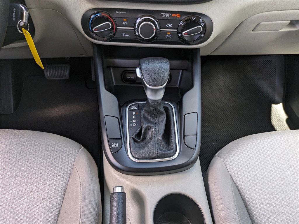 2025 Kia Soul LX photo 14