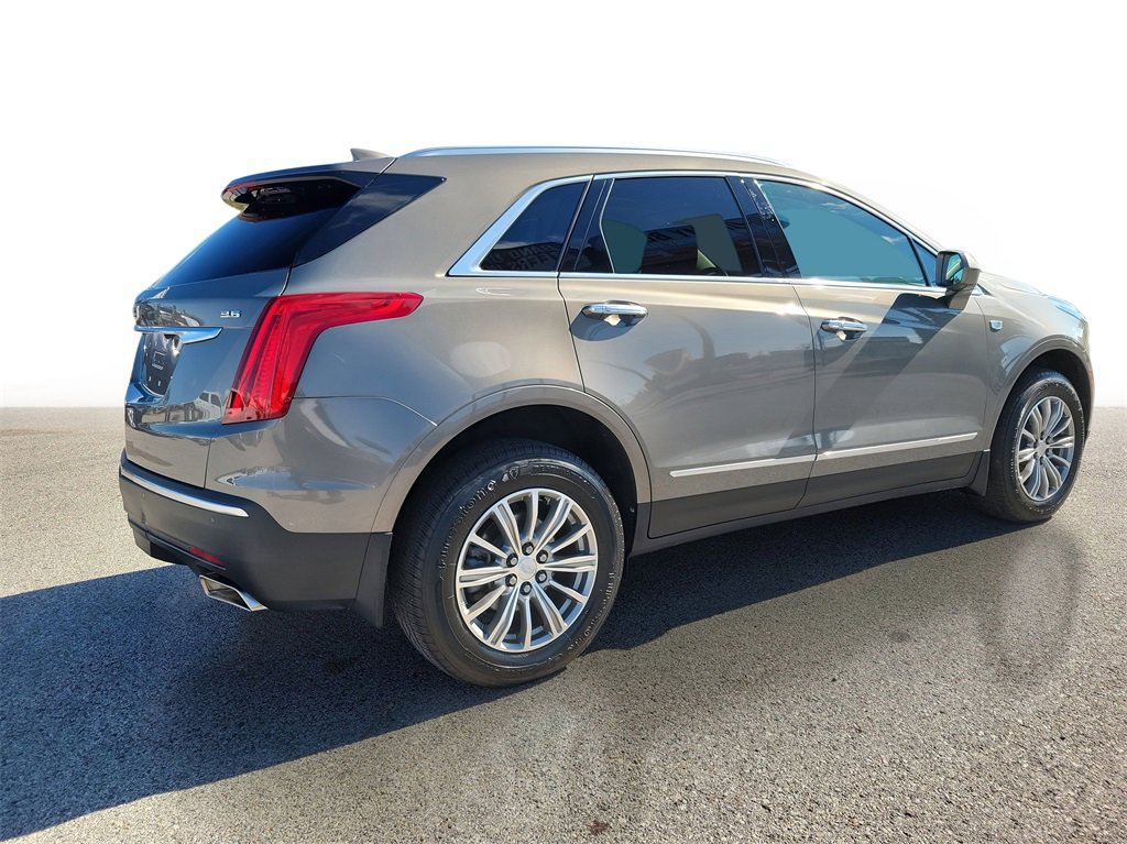 2018 Cadillac XT5 Luxury photo 3