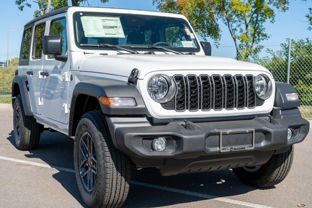 2025 Jeep Wrangler Sport S photo 4