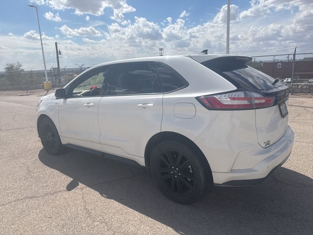 2023 Ford Edge ST photo 12