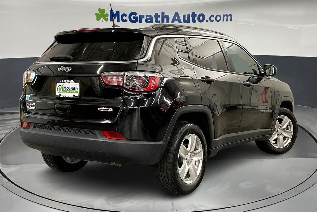 2022 Jeep Compass Latitude photo 12