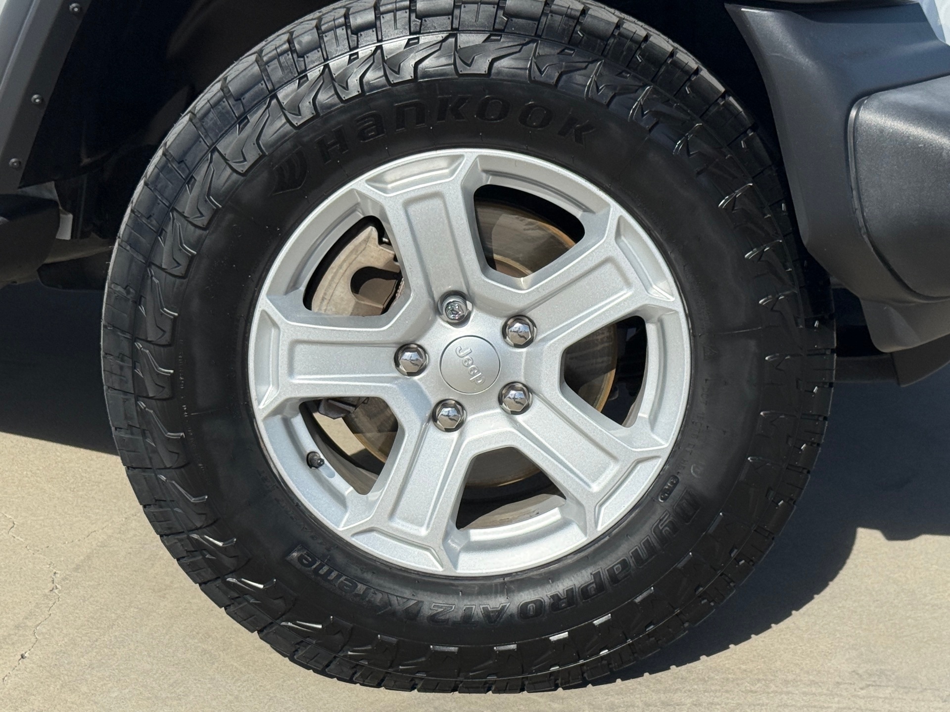 Used 2018 Jeep All-New Wrangler Sport S with VIN 1C4GJXAG5JW242331 for sale in Leander, TX