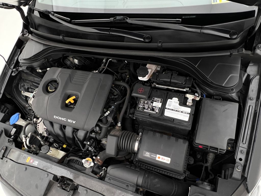 2018 Hyundai Elantra SEL photo 28