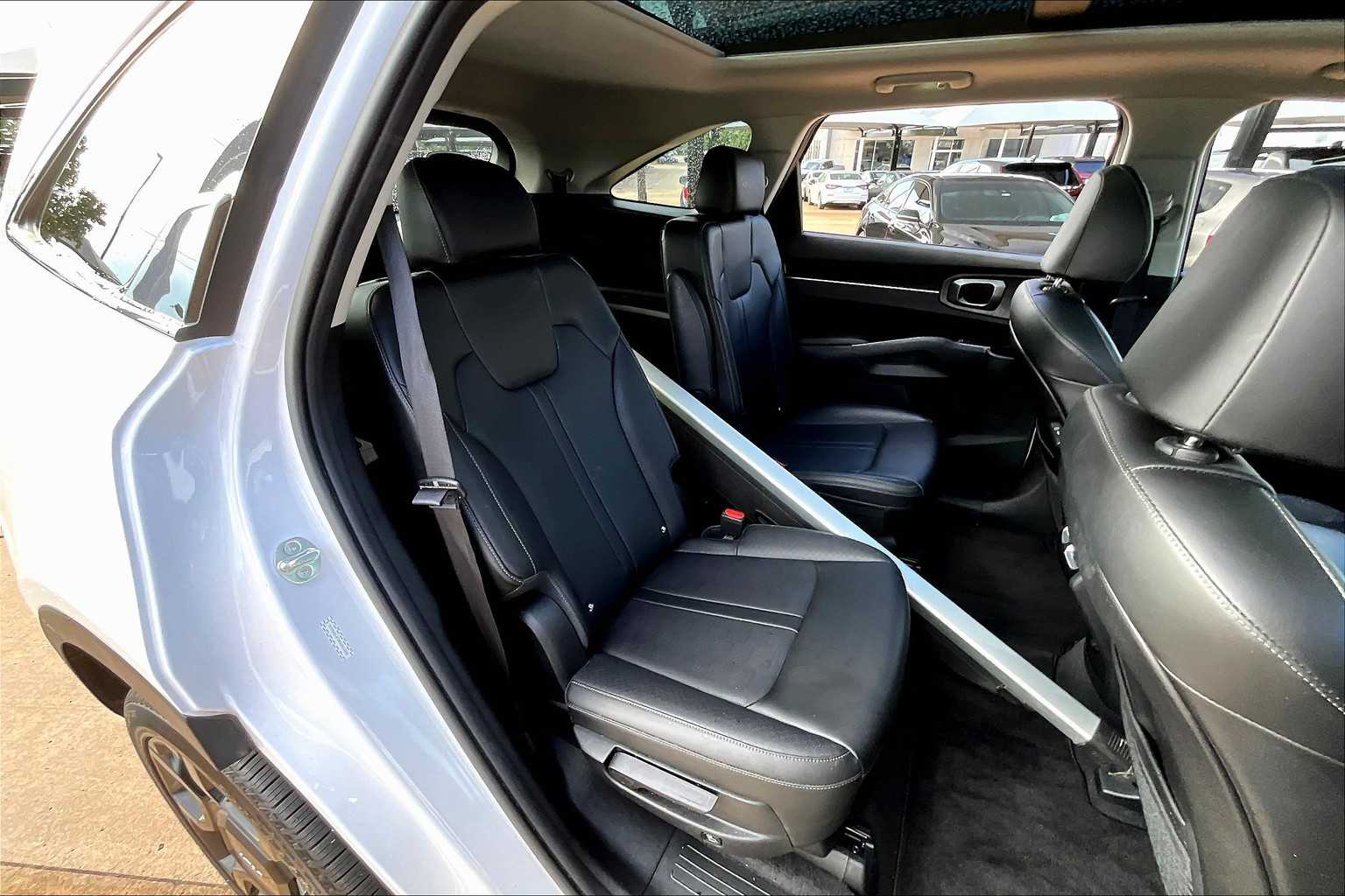 2024 Kia Sorento X-Line EX photo 17