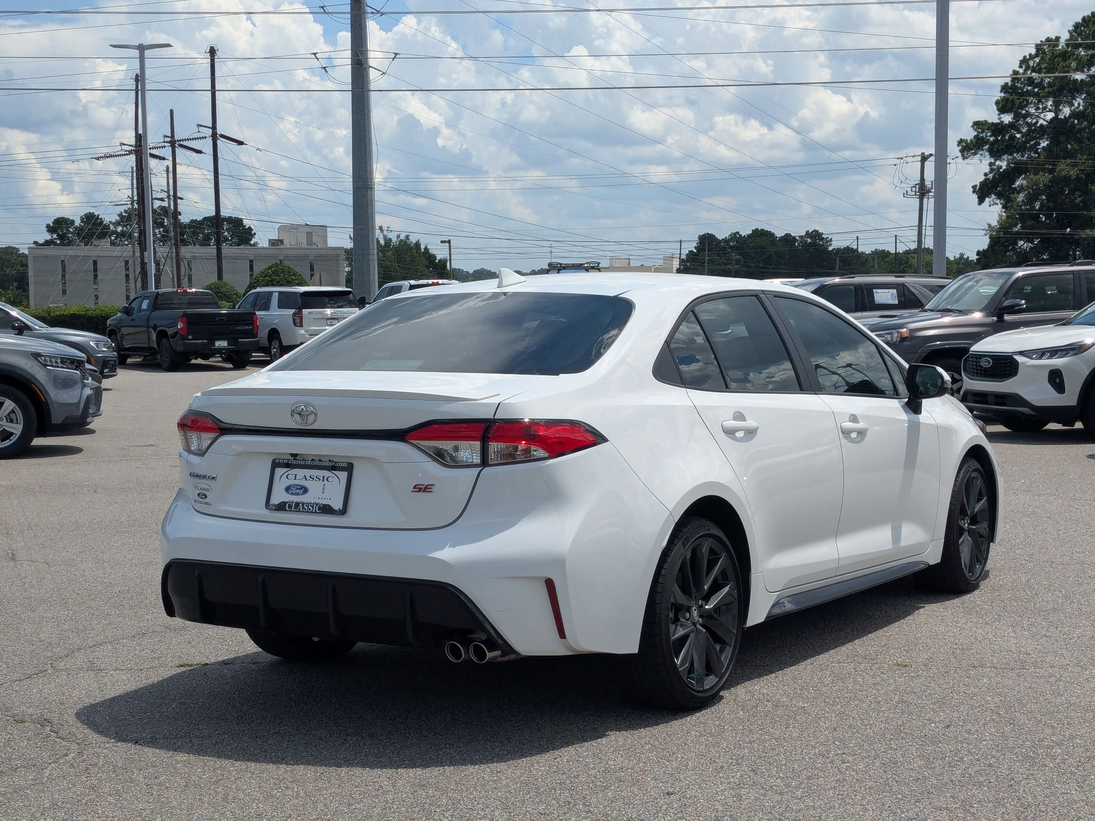 2024 Toyota Corolla SE photo 3