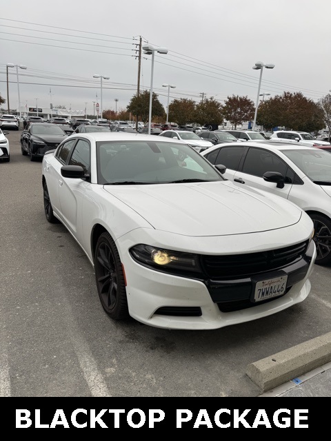 2017 Dodge Charger SE's photo