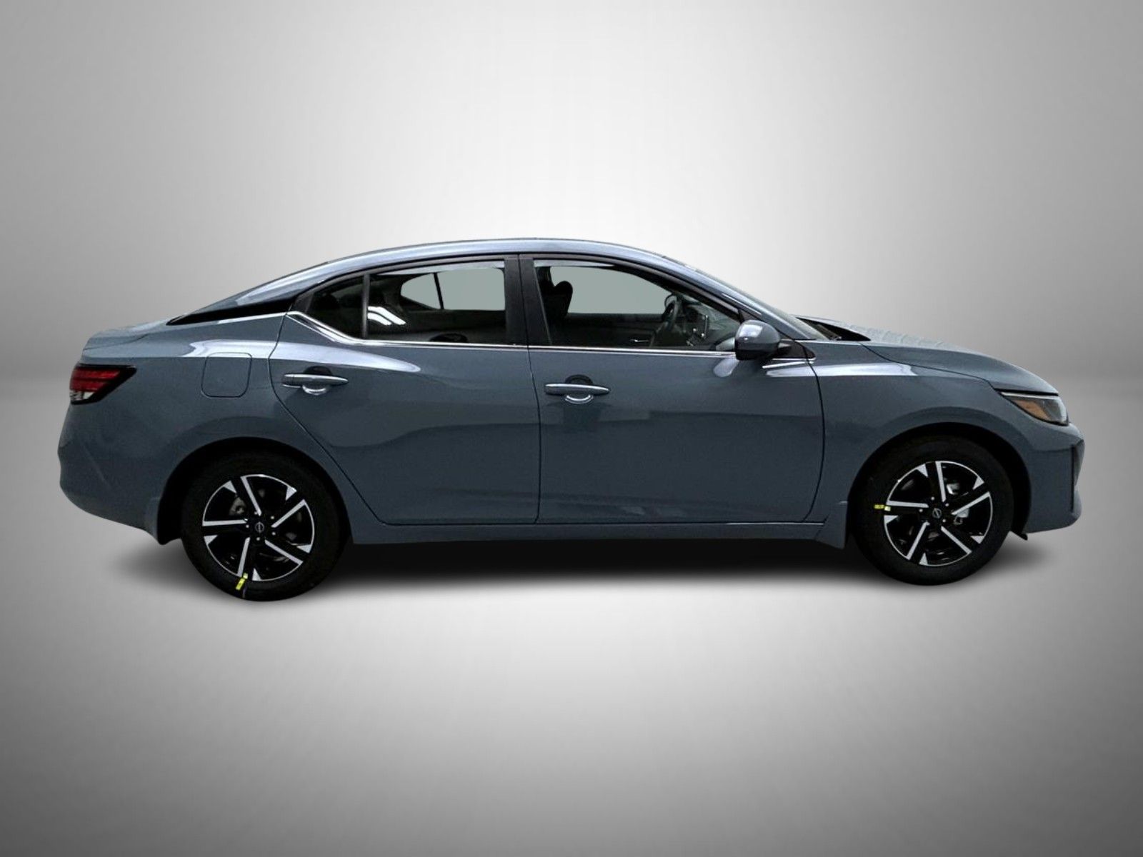 2025 Nissan Sentra SV photo 4