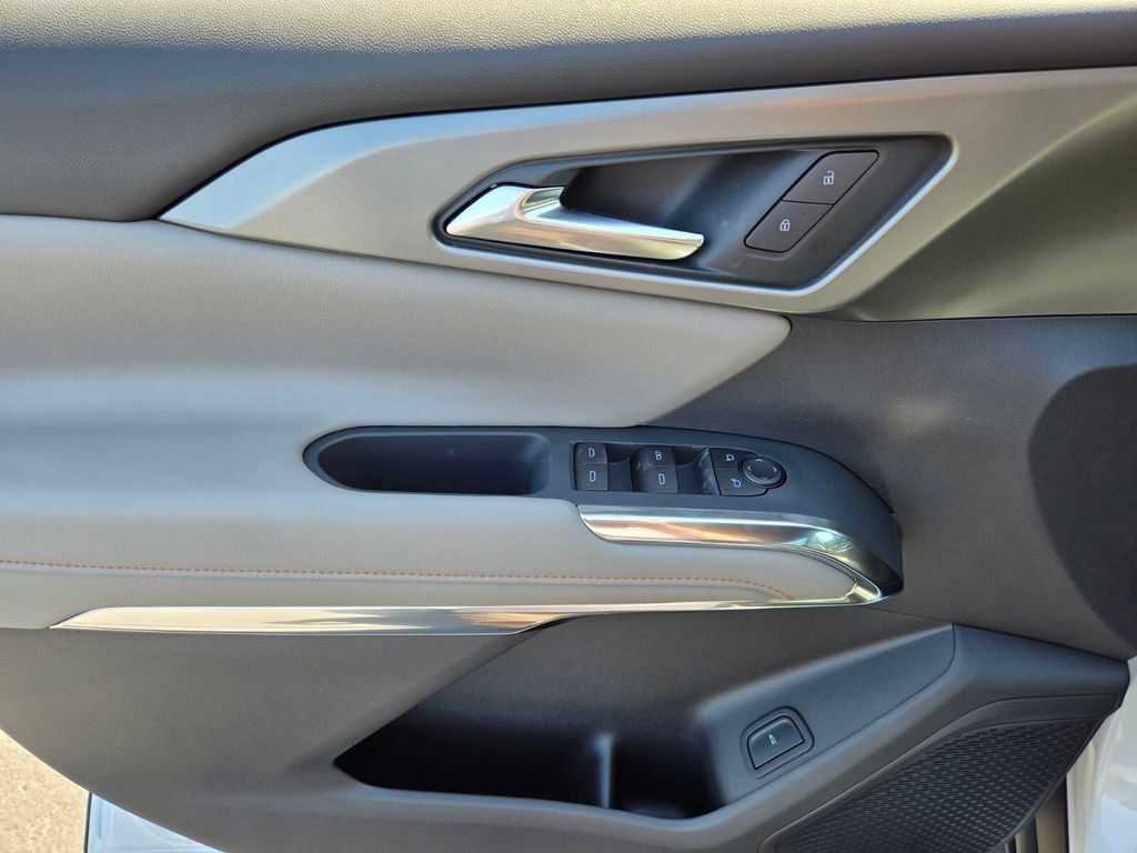 2026 Chevrolet Traverse photo 10