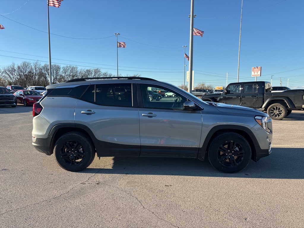2024 Gmc Terrain SLE photo 2