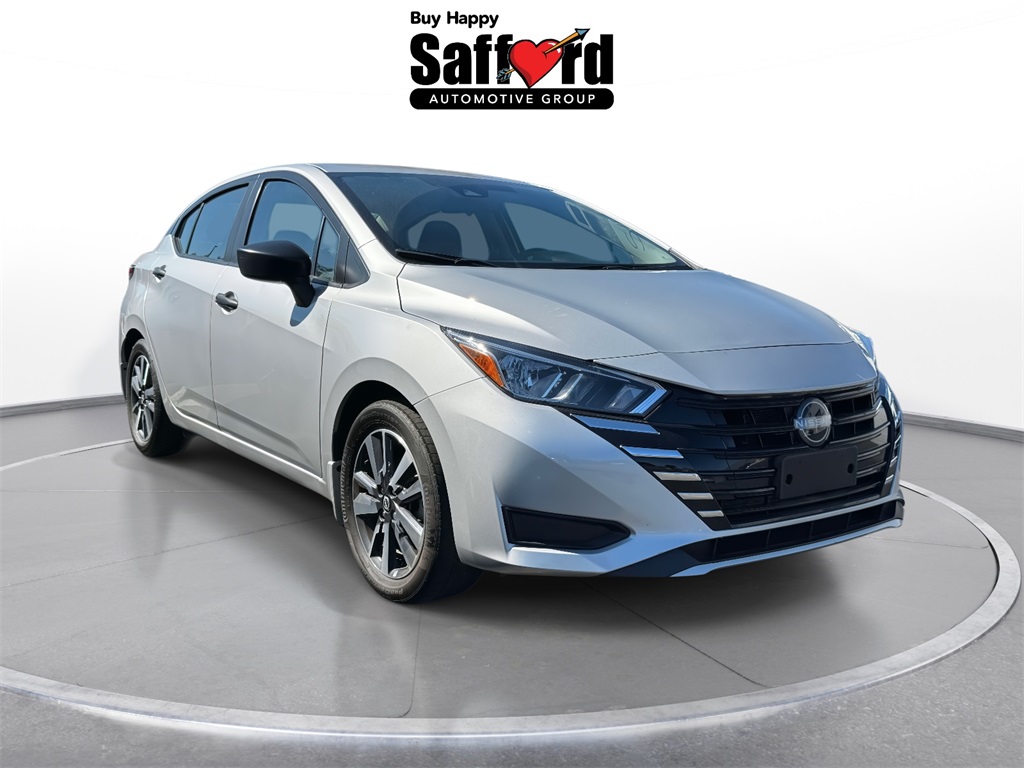 2023 Nissan Versa 1.6 S photo 3