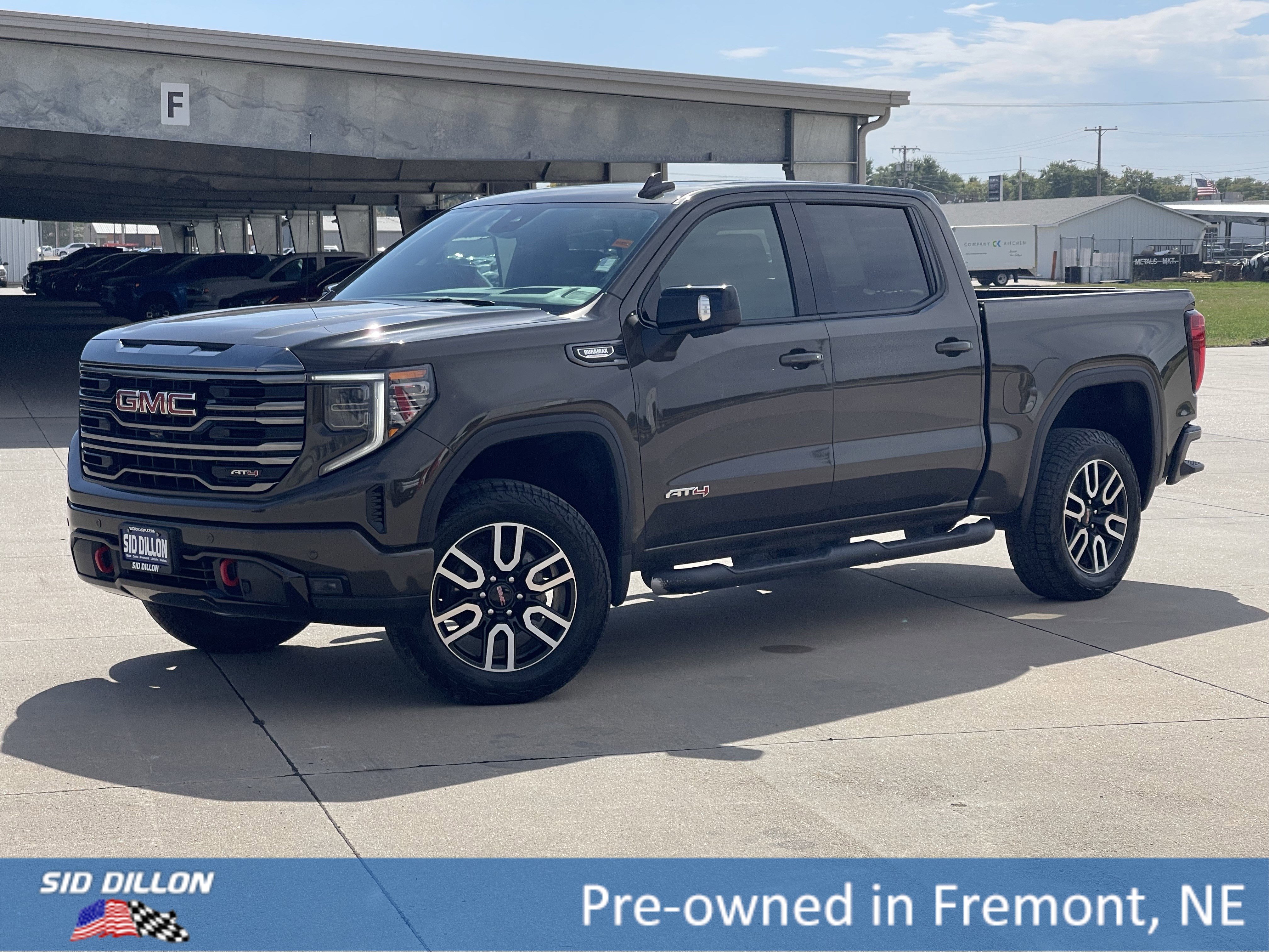 2023 GMC Sierra 1500 AT4's photo