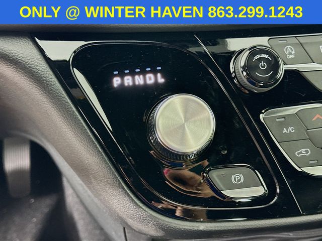 2026 Chrysler Voyager LX photo 15