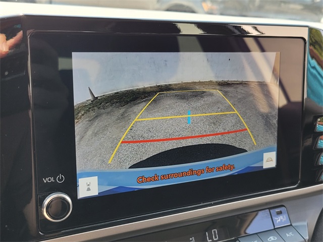 2025 Toyota Camry LE photo 17