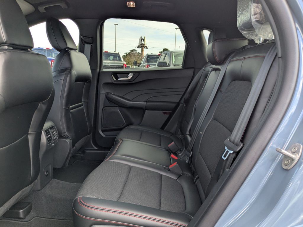 2026 Ford Escape ST-Line photo 12