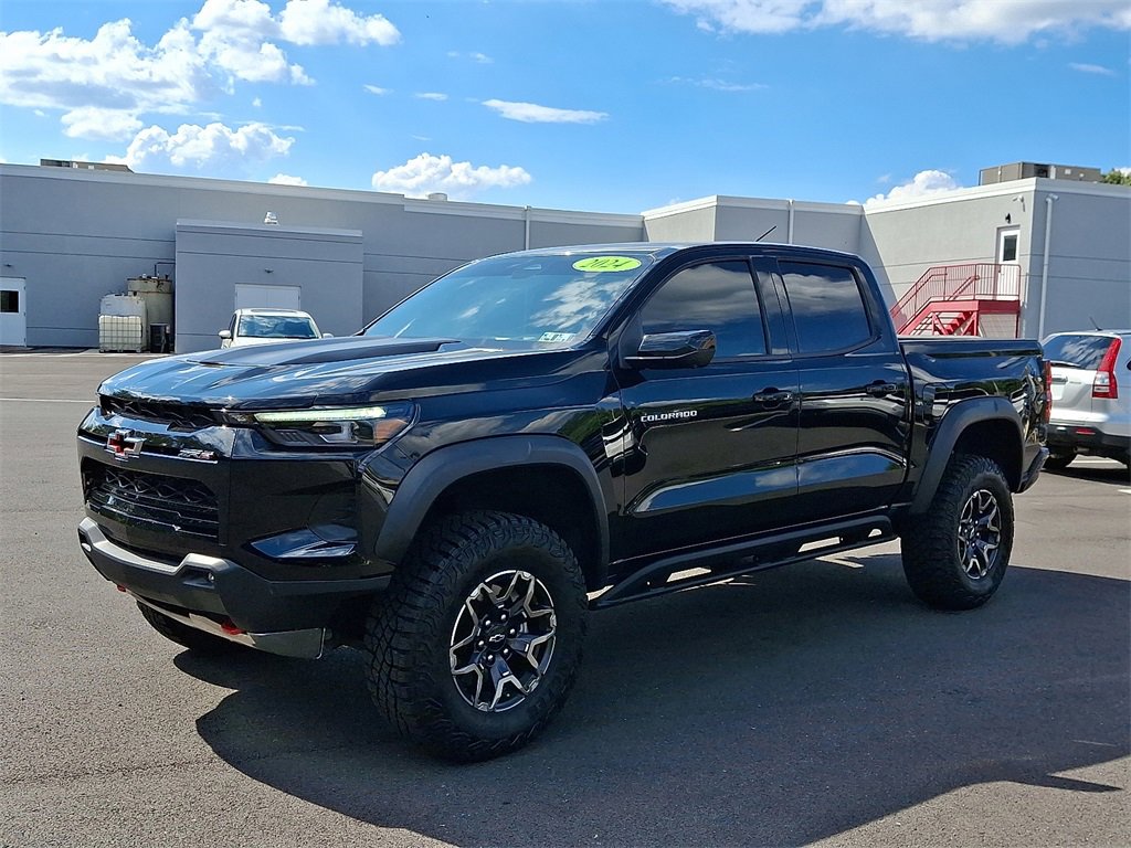 2024 Chevrolet Colorado ZR2 photo 2