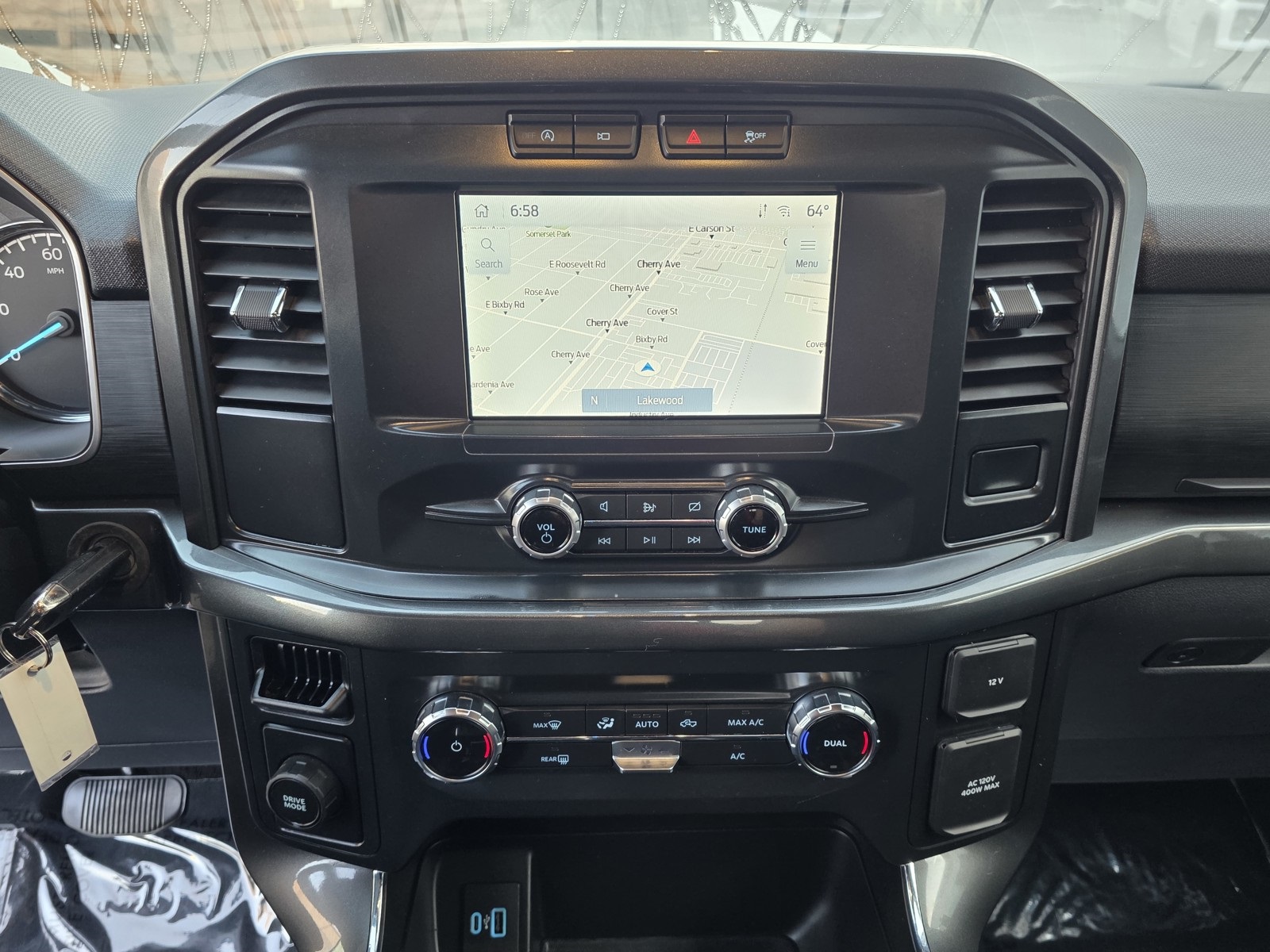 2022 Ford F-150 XLT photo 28