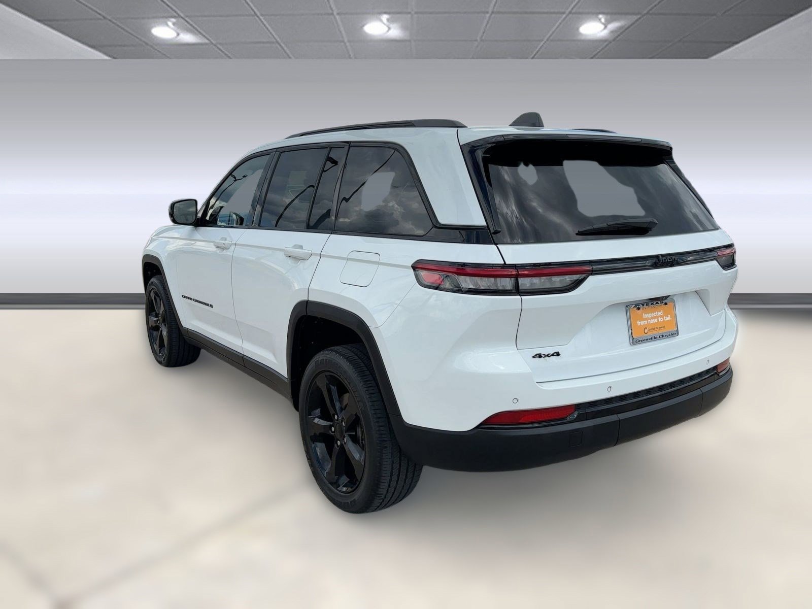 2022 Jeep Grand Cherokee Altitude photo 2
