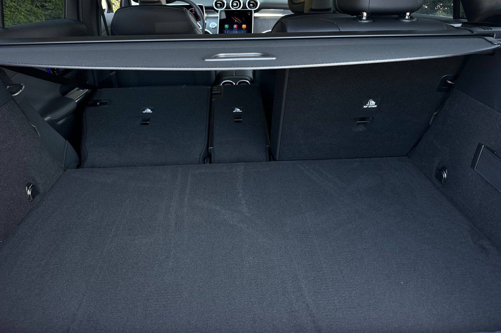 2025 Mercedes Benz GLC 300 photo 30