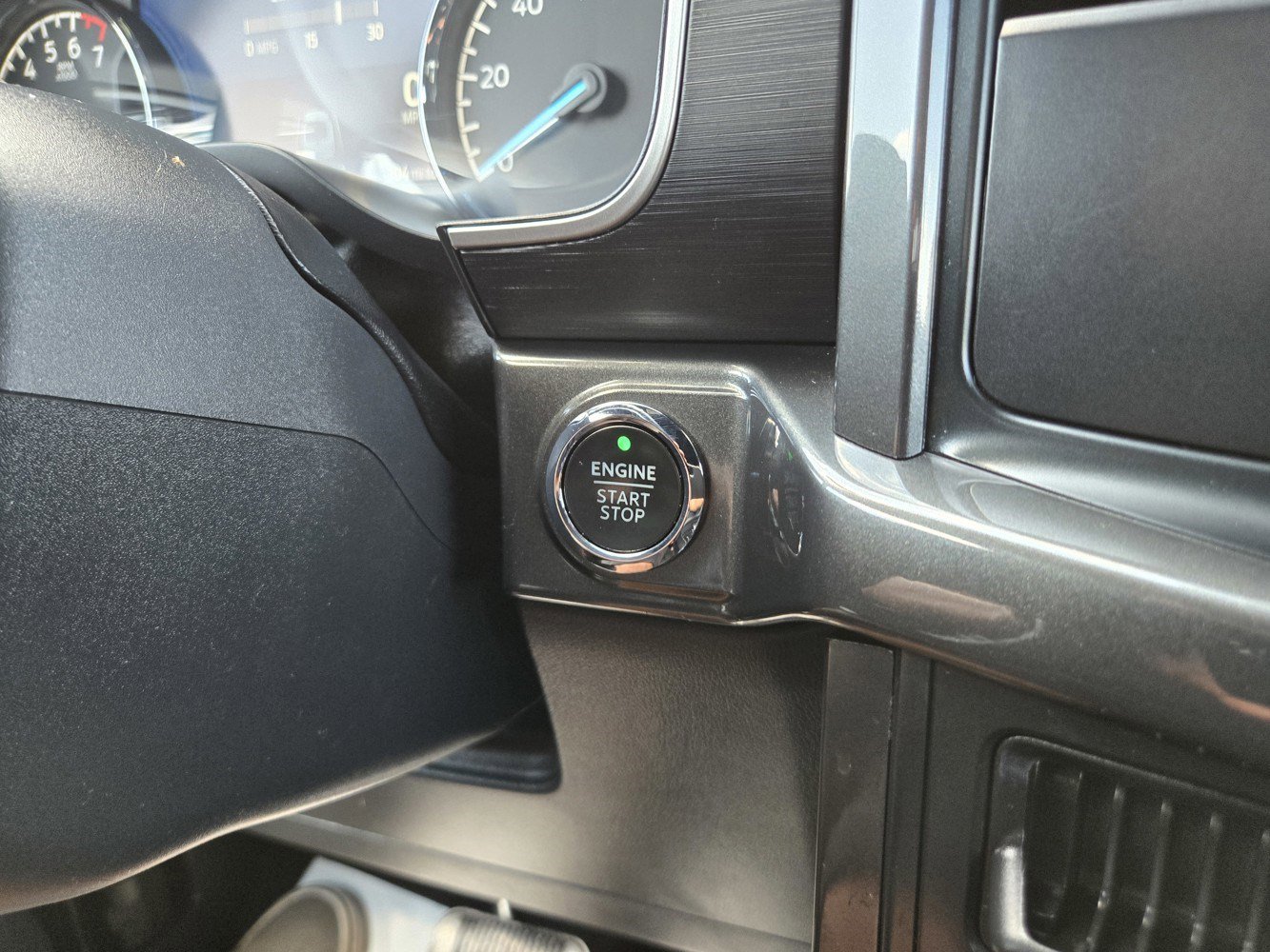 2022 Ford F-150 XLT photo 20