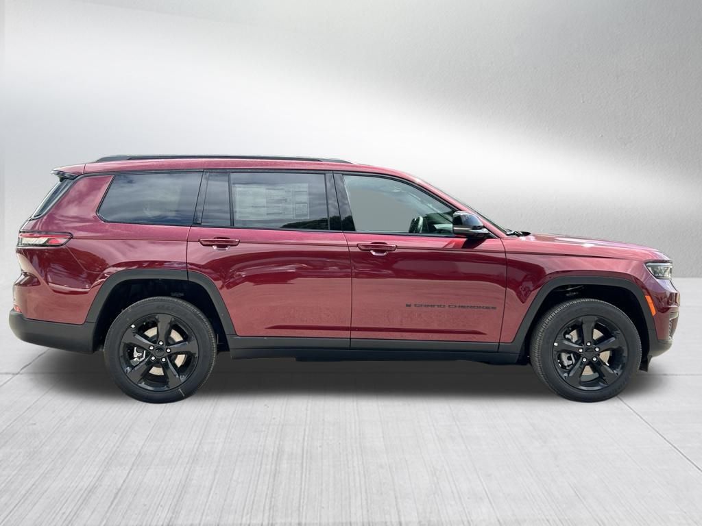 2024 Jeep Grand Cherokee Altitude X photo 3