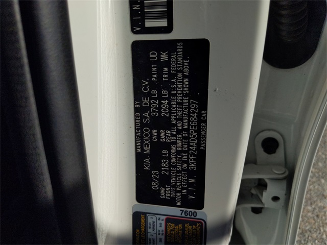 2023 Kia Forte LX photo 31