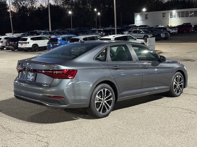 2025 Volkswagen Jetta 1.5T Sport photo 4