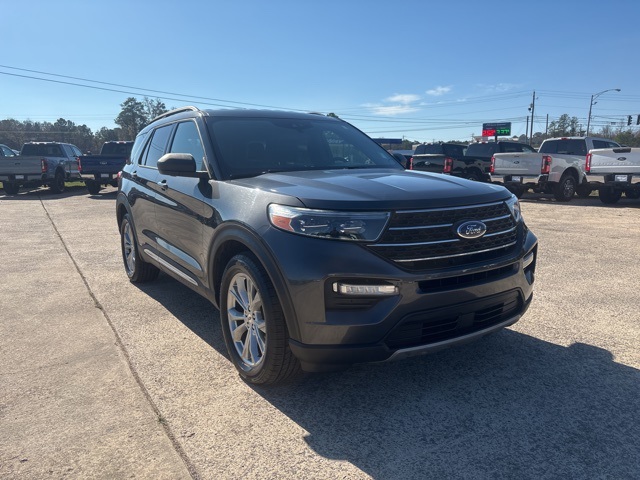 2020 Ford Explorer XLT photo 2