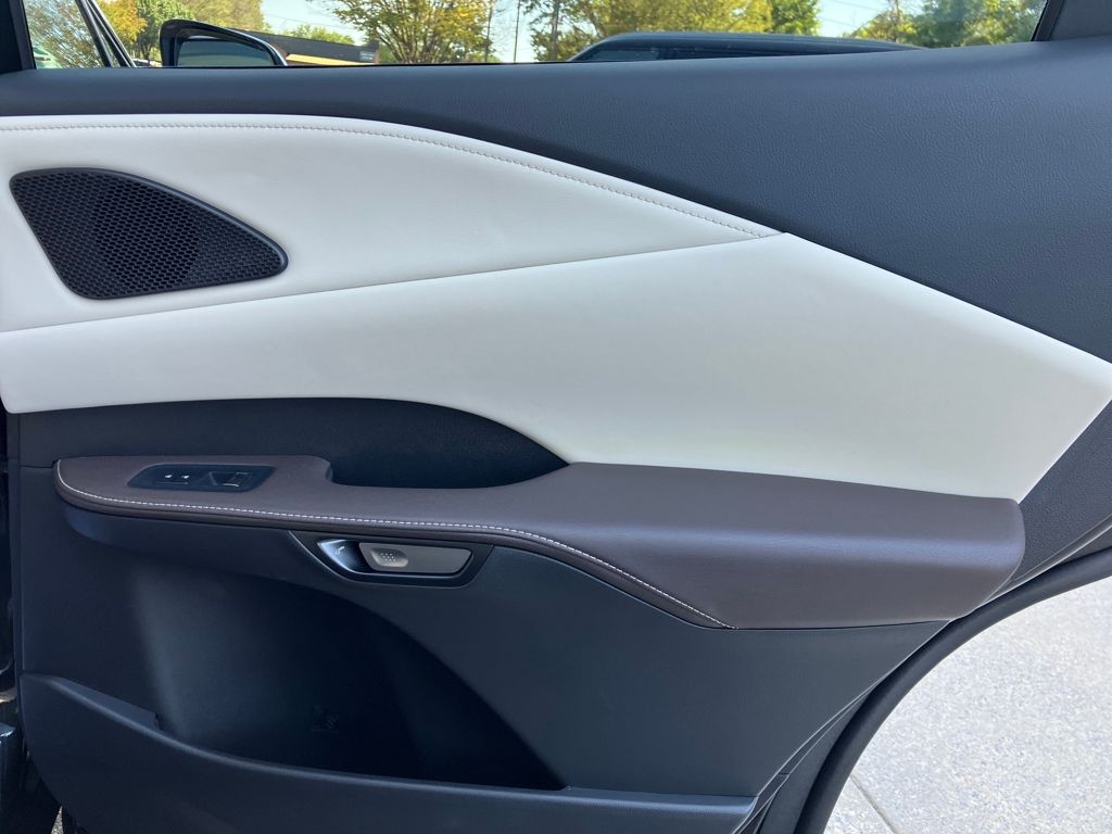 2023 Lexus RX photo 28