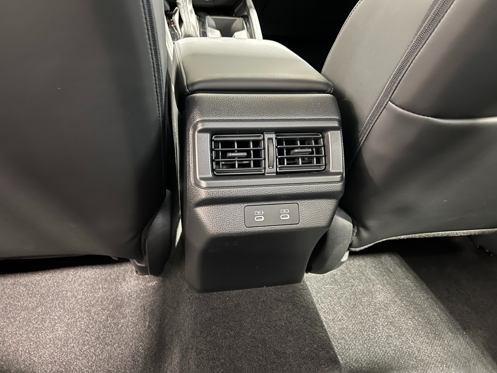 2025 Honda Accord Hybrid Touring photo 27