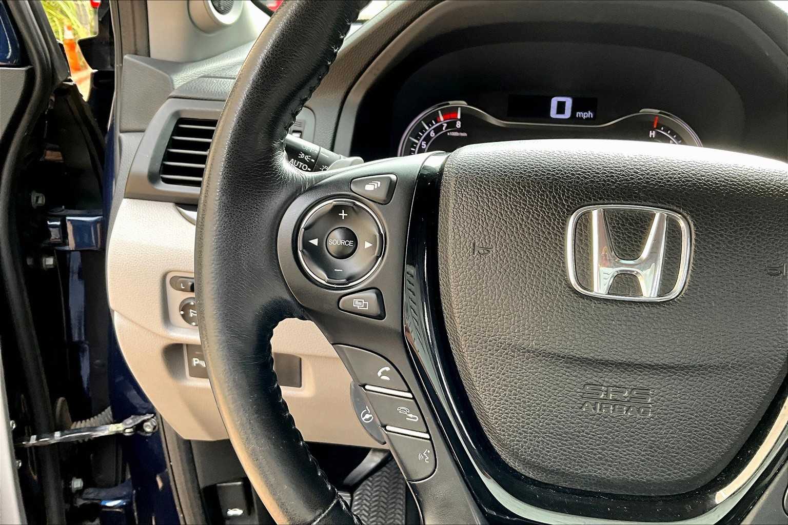 2016 Honda Pilot Elite photo 20