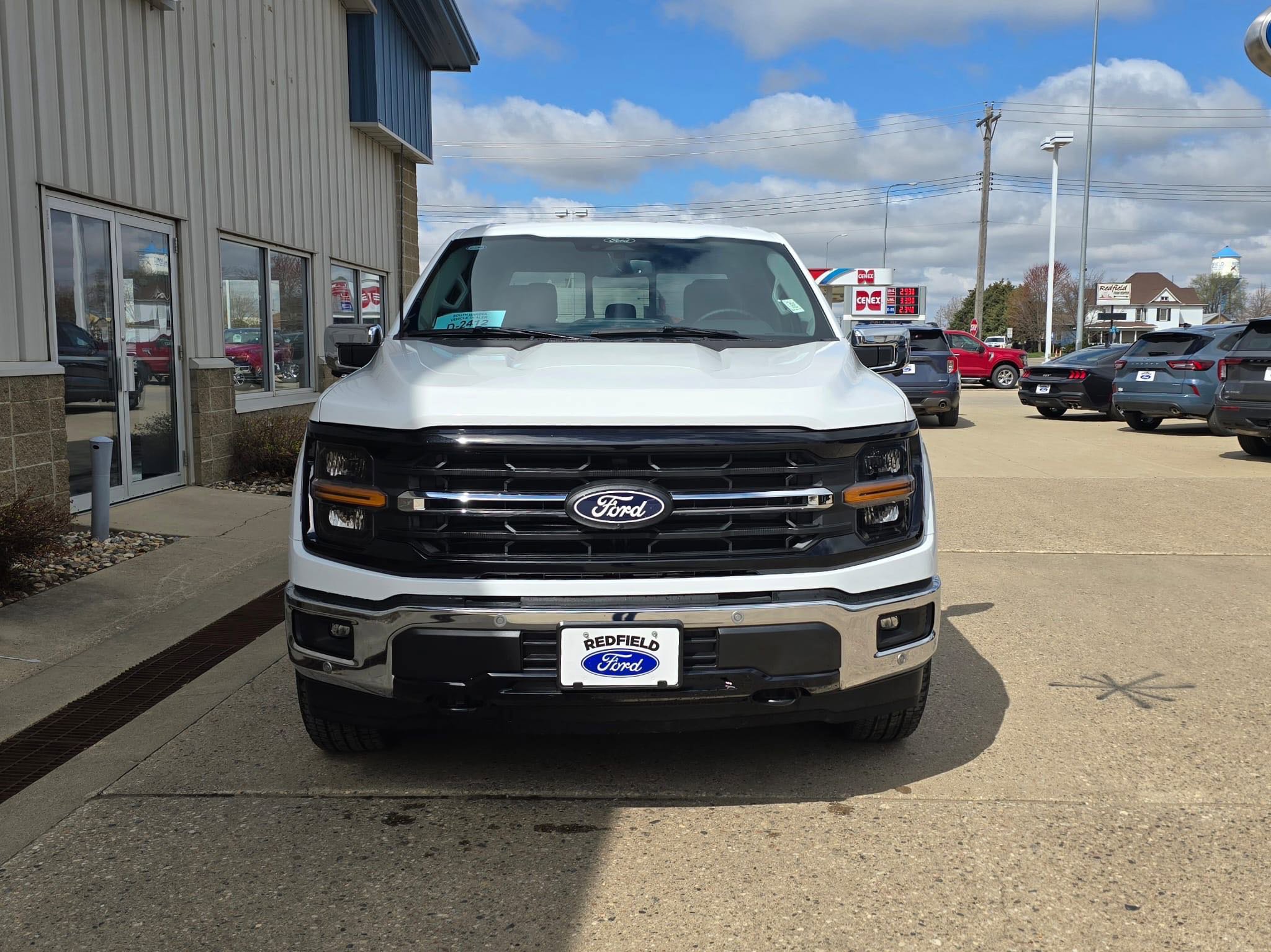 2025 Ford F-150 XLT photo 3