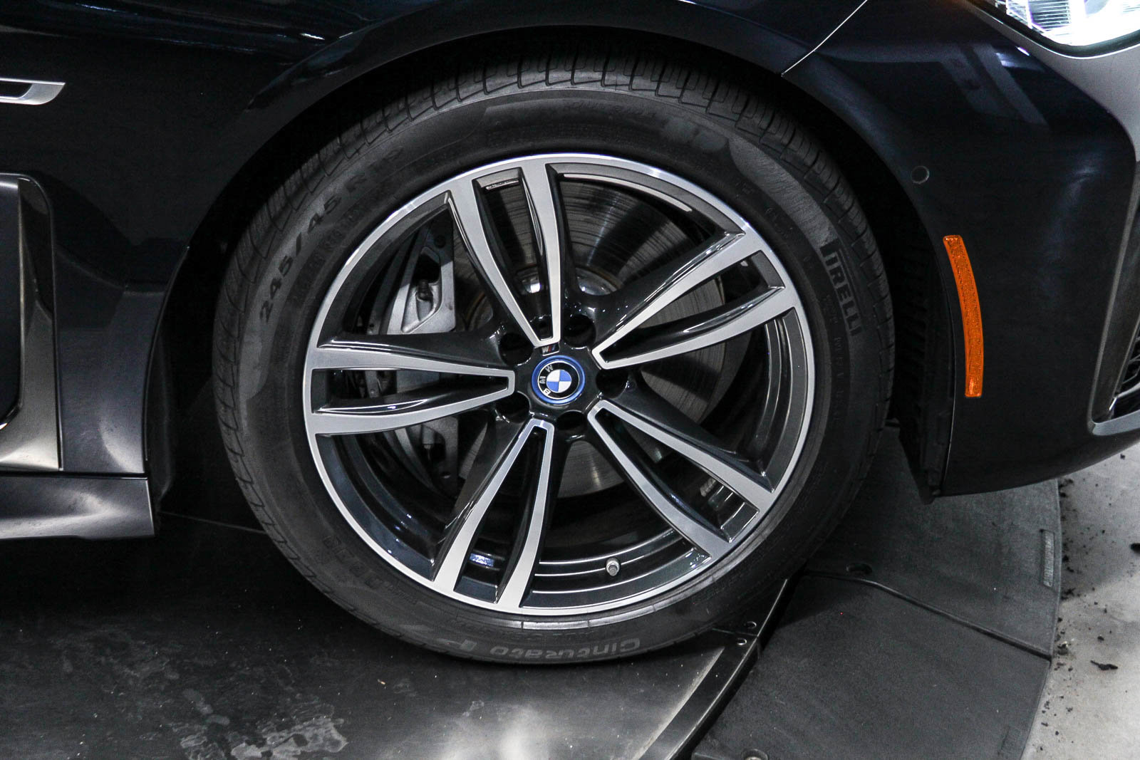 2022 Bmw 745Le photo 9