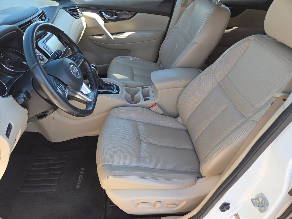 2018 Nissan Rogue SL photo 13