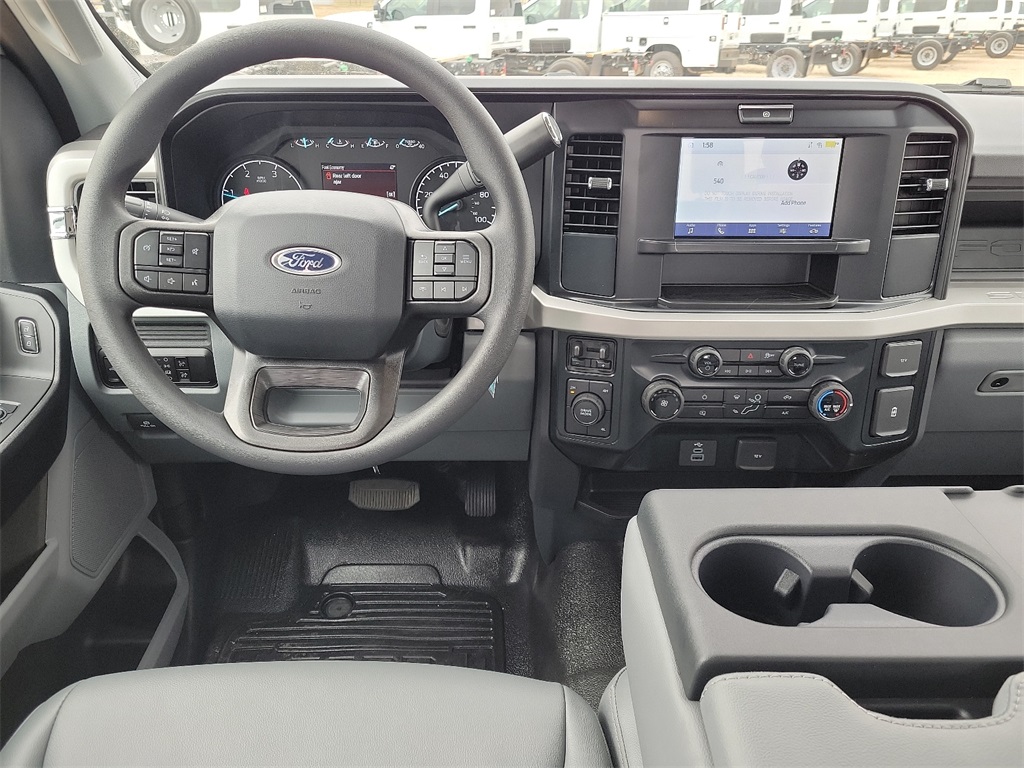 2025 Ford F-350 photo 17