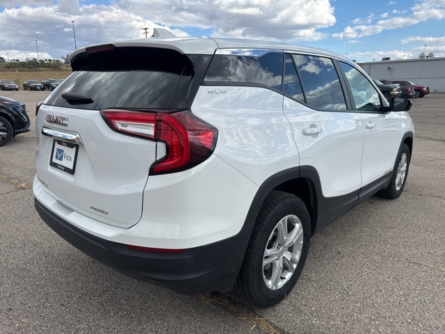 2024 Gmc Terrain SLE photo 3