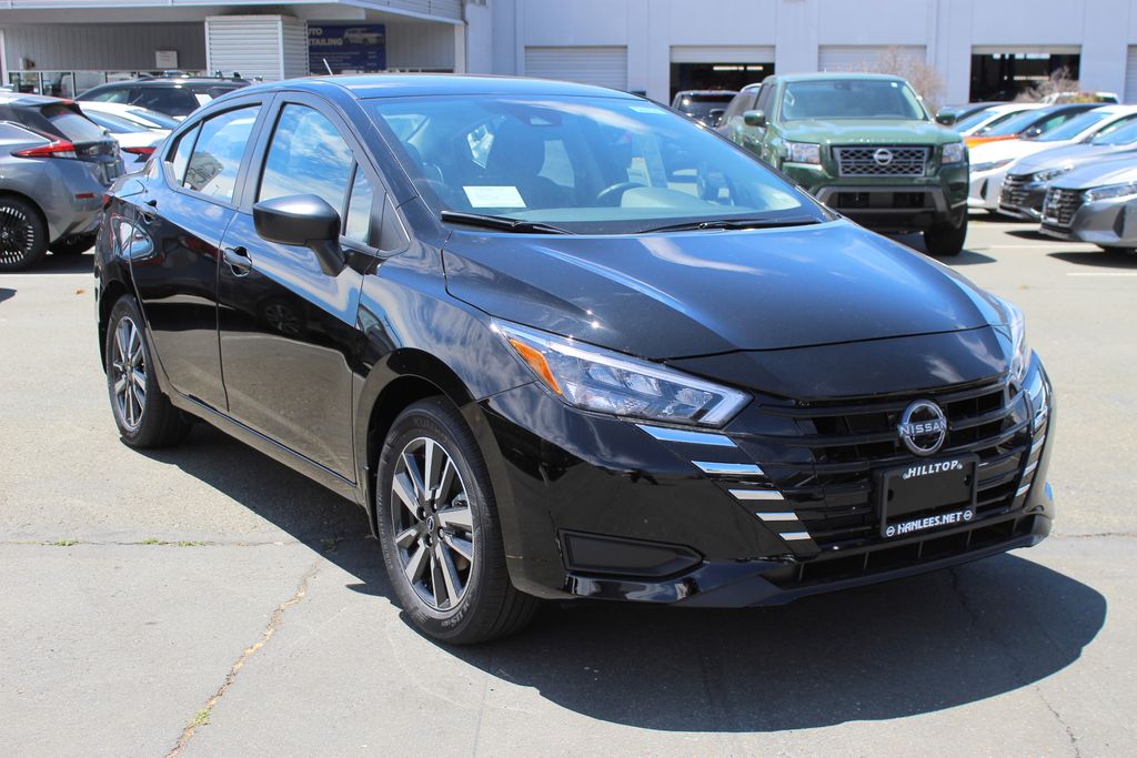 2025 Nissan Versa 1.6 S photo 3