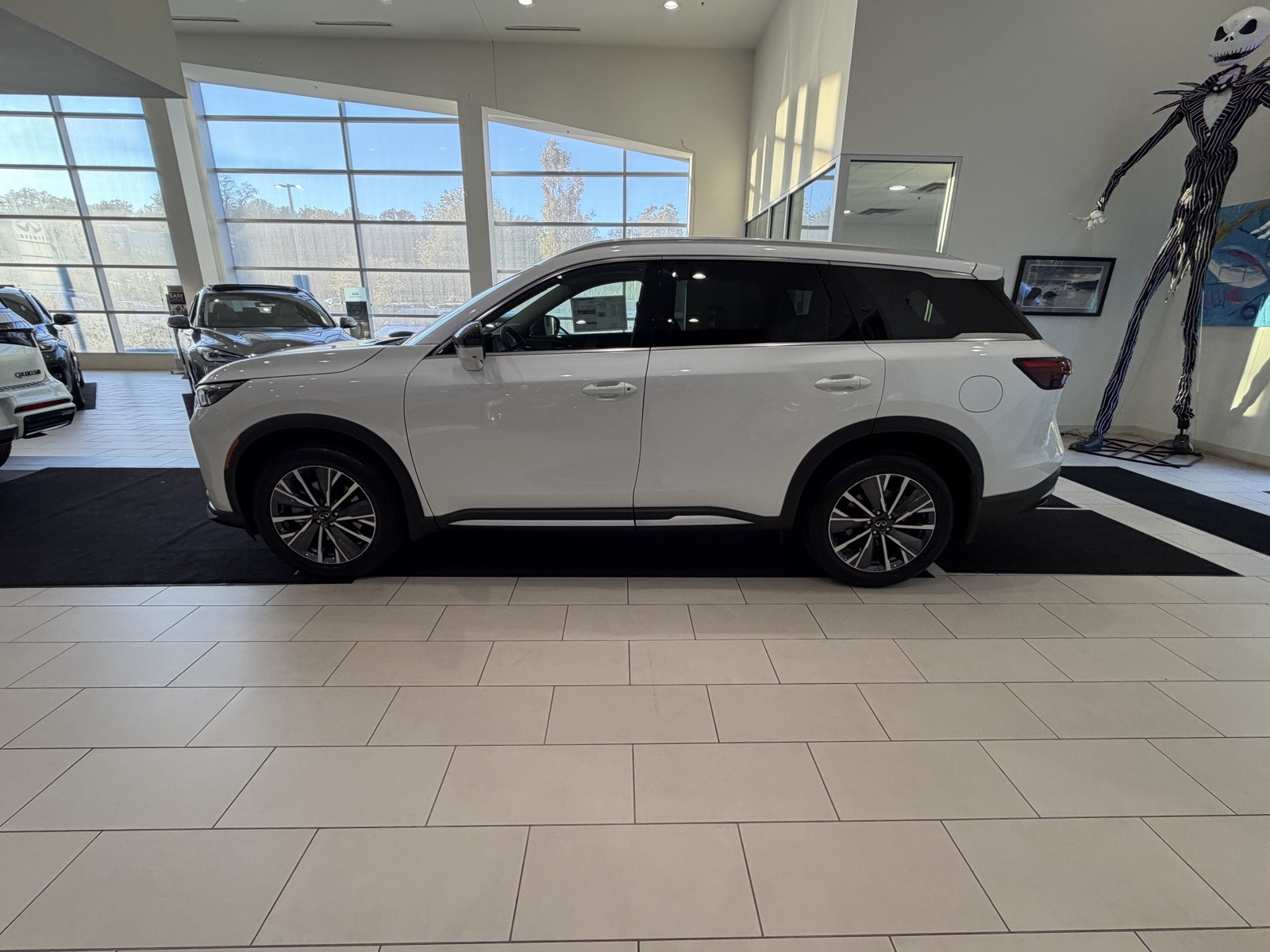 2026 Infiniti QX60 Luxe photo 2
