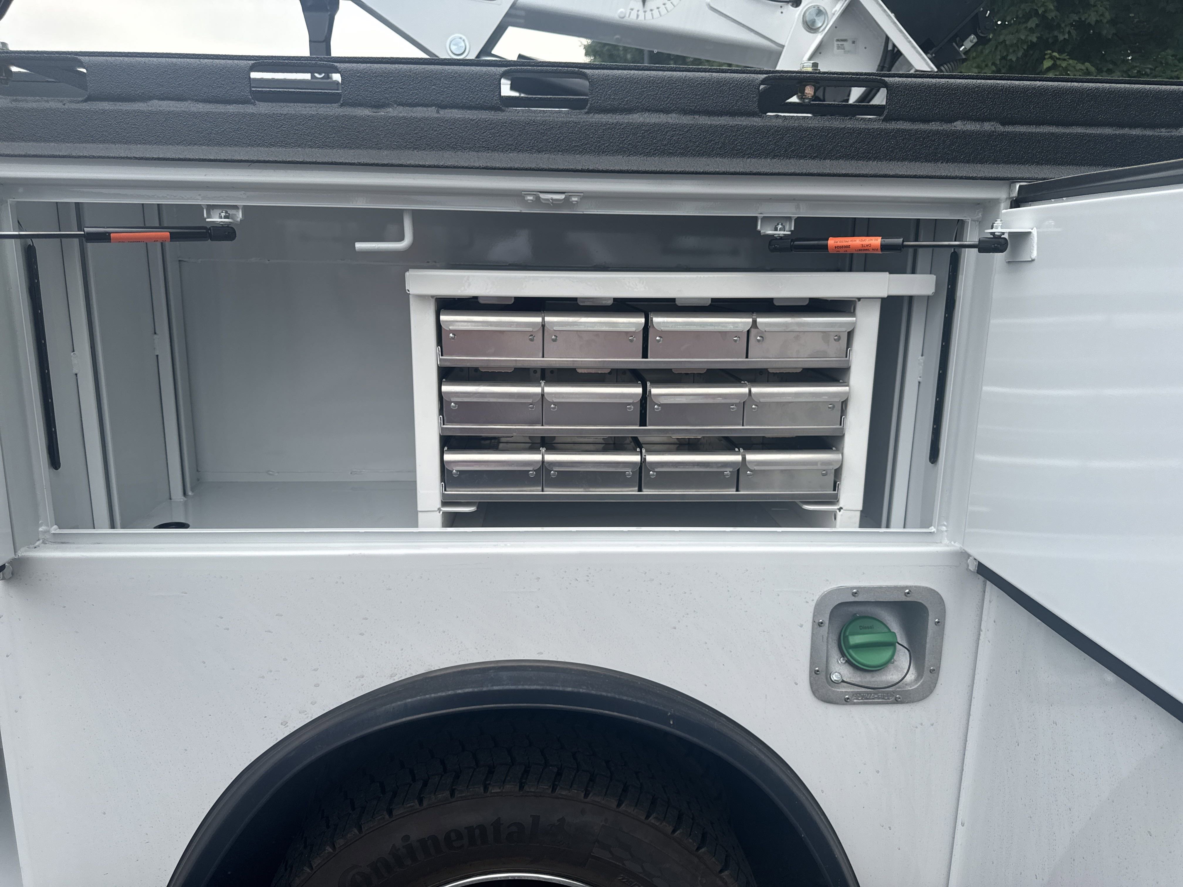 2024 Chevrolet Silverado 6500HD Work Truck photo 4