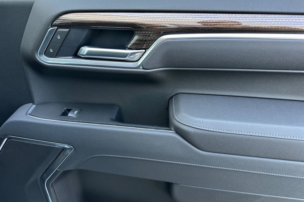 2025 Chevrolet Silverado 1500 photo 19
